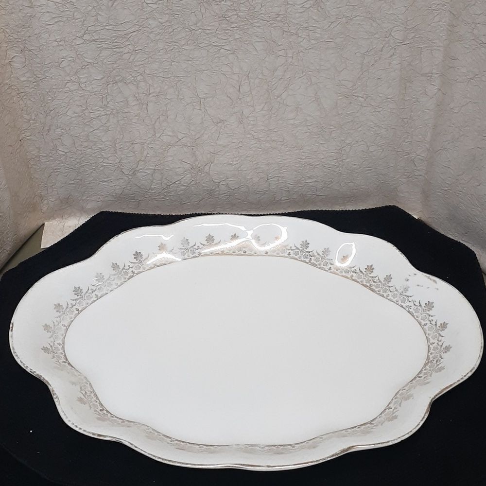 Vintage‎ 1926 Homer Laughlin Hudson Platters Gold Floral Rim scalloped edge.